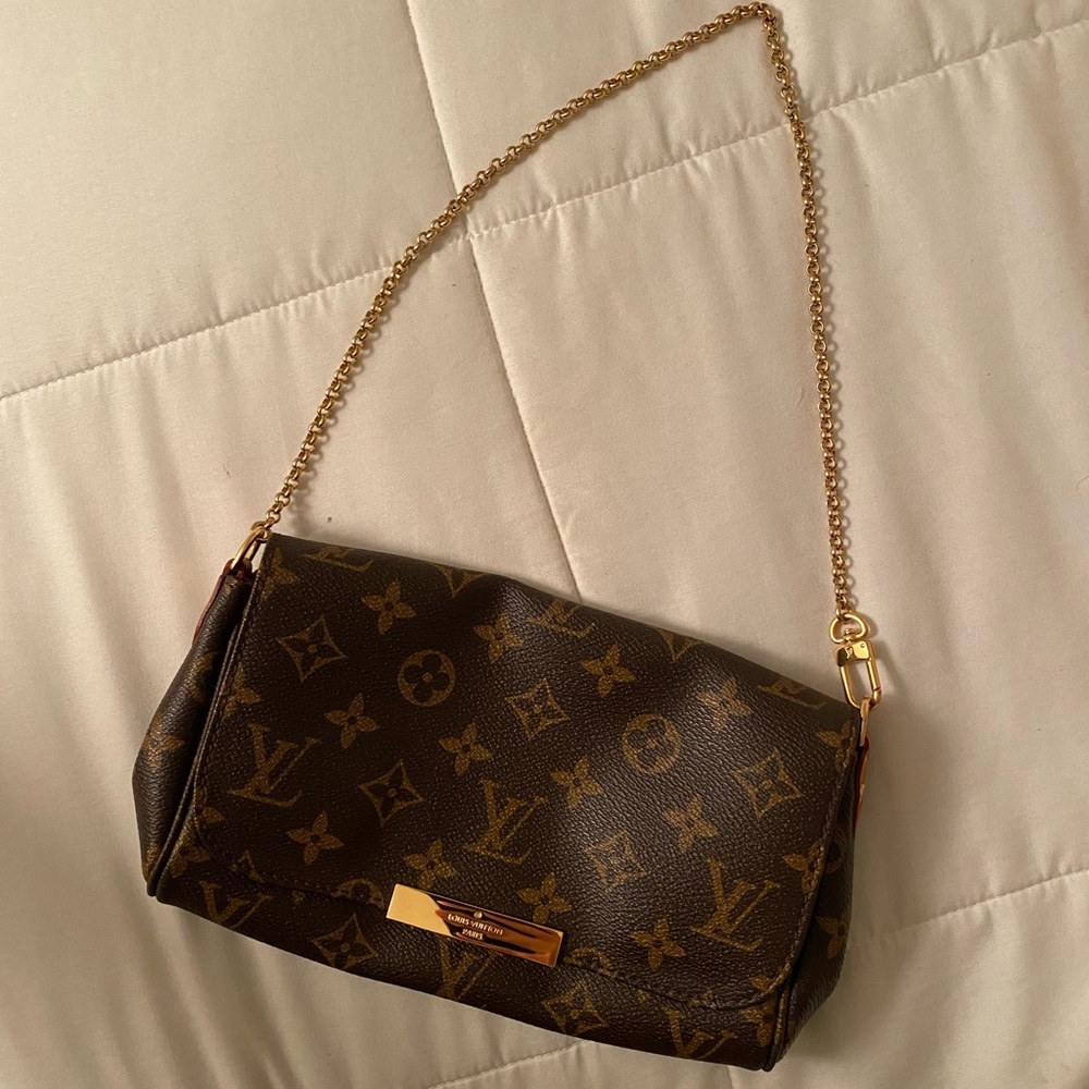 louis vuitton clutch bag